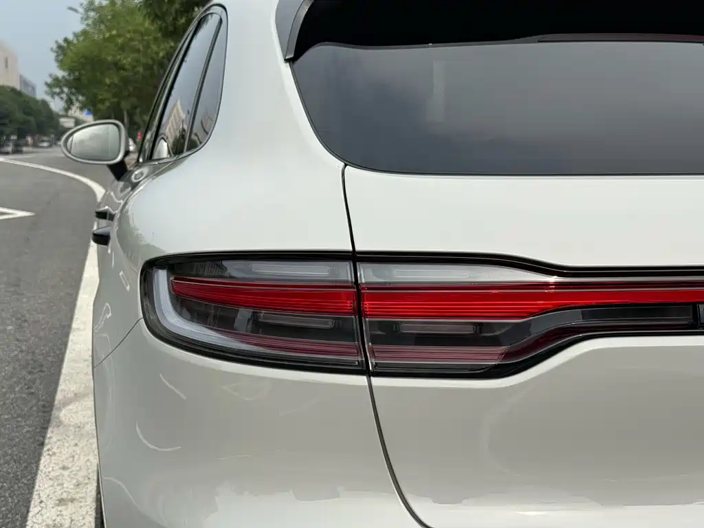 Porsche Macan 2021 — фото 9
