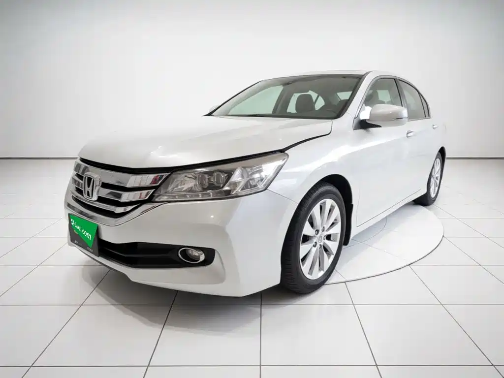 Honda Accord 2015 — фото 1