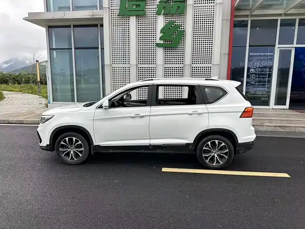 Dongfeng Jingyi X5 2017