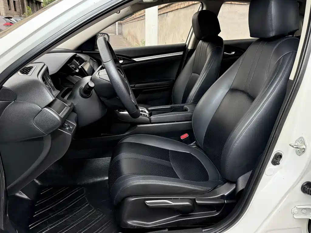 Honda Civic 2019 — фото 10