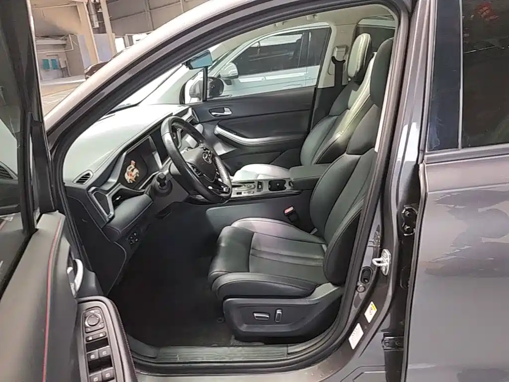GAC Trumpchi GS4 2021 — фото 15