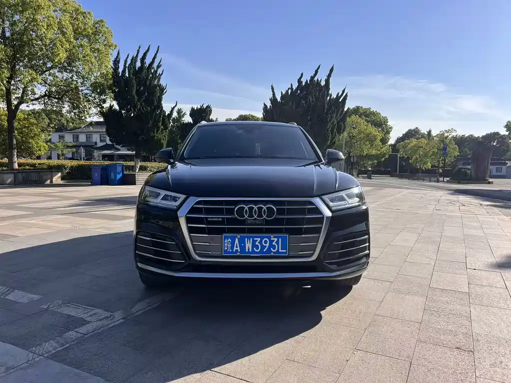 Audi Q5L 2020 — фото 2