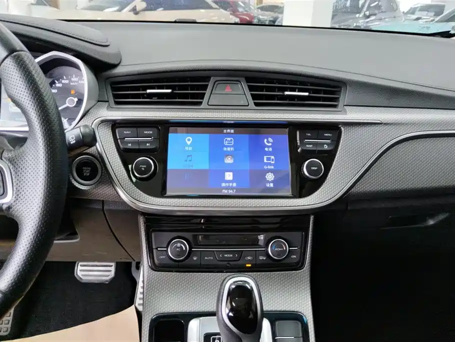 Geely Emgrand GS 2018 — фото 13