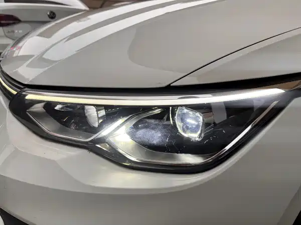 Volkswagen Golf 2023