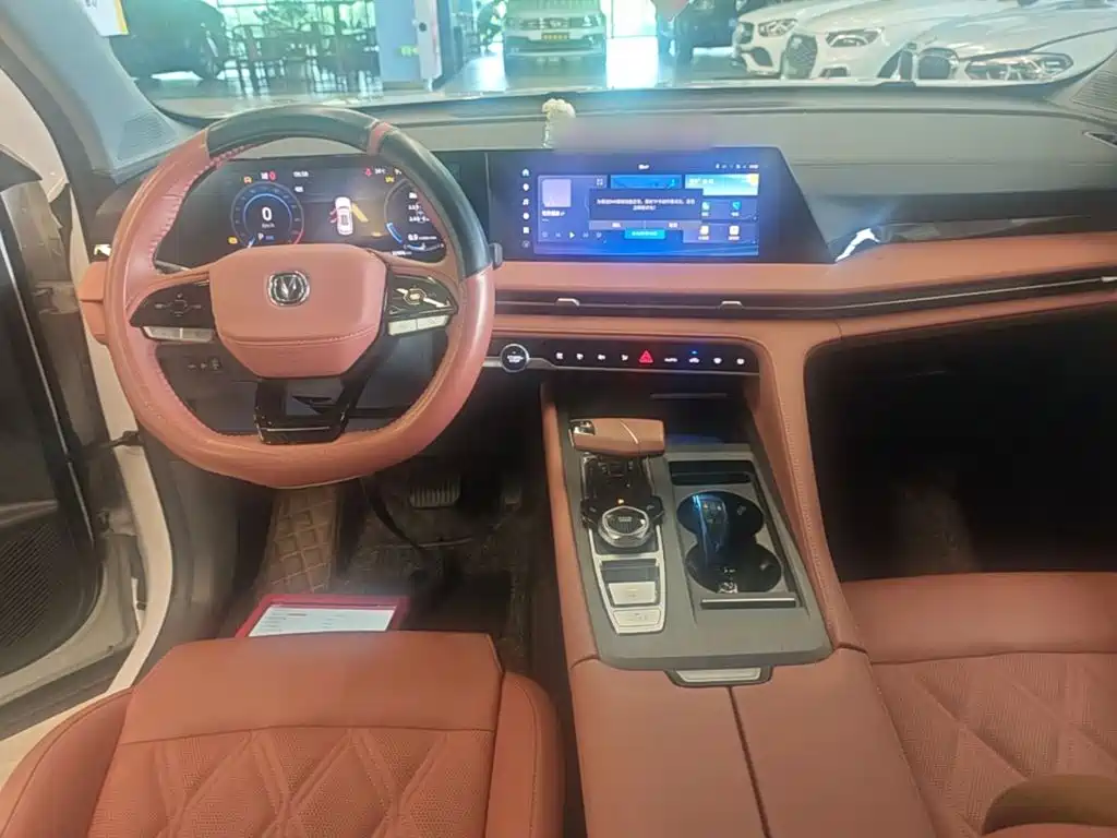 Changan CS75PLUS 2024 — фото 10