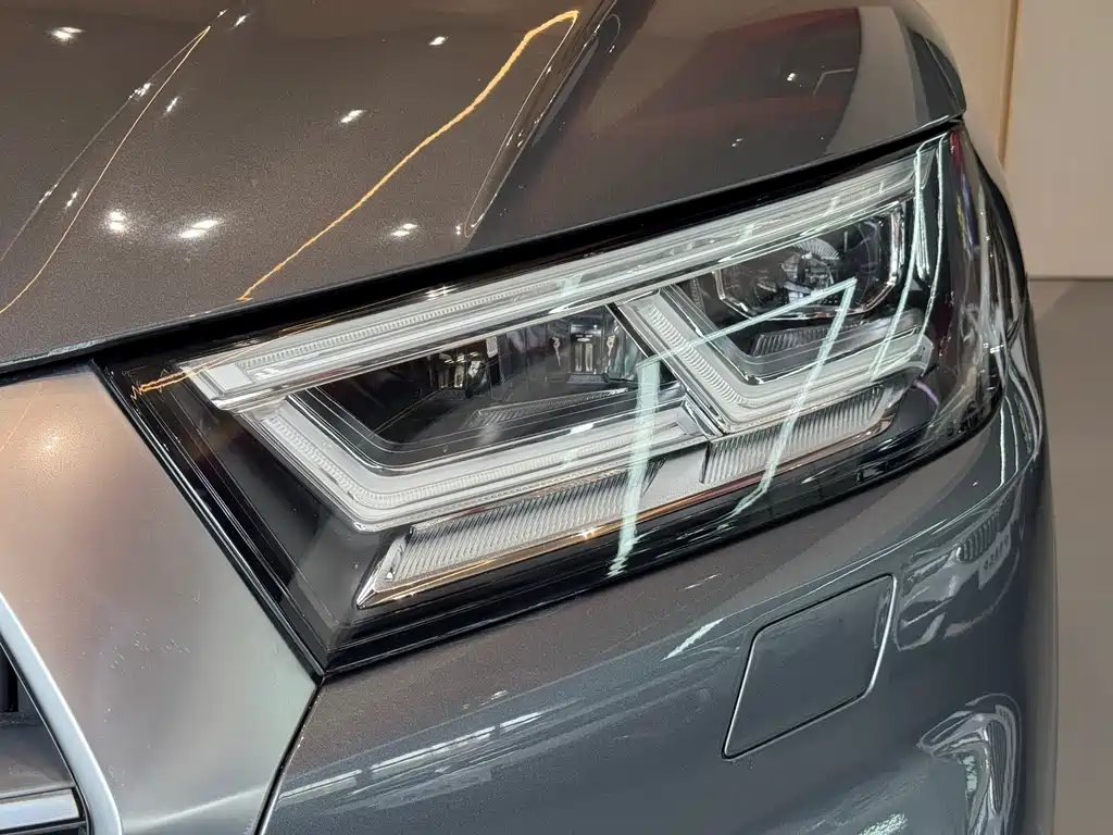 Audi Q5L 2020 — фото 14