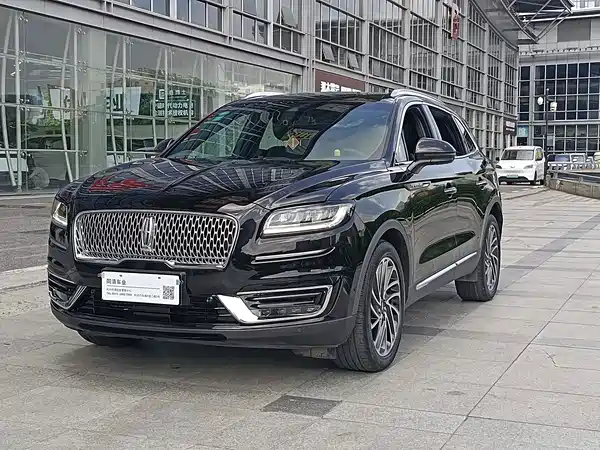 Lincoln Nautilus 2020