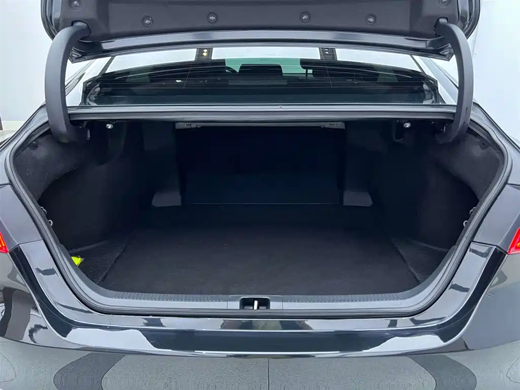 Toyota Camry 2023