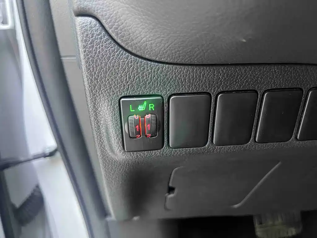 Mitsubishi Outlander 2021 — фото 11