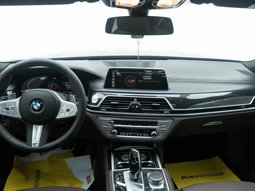 BMW 7 Series 2020 — фото 13