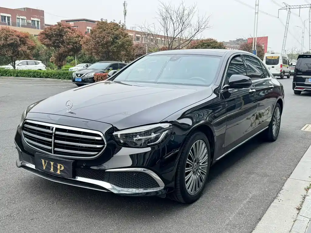 Mercedes-Benz E-Class 2022 — фото 1
