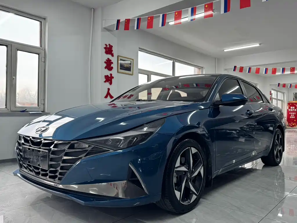 Hyundai Elantra 2023