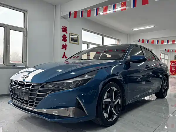 Hyundai Elantra 2023