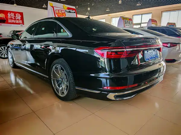 Audi A8 2024