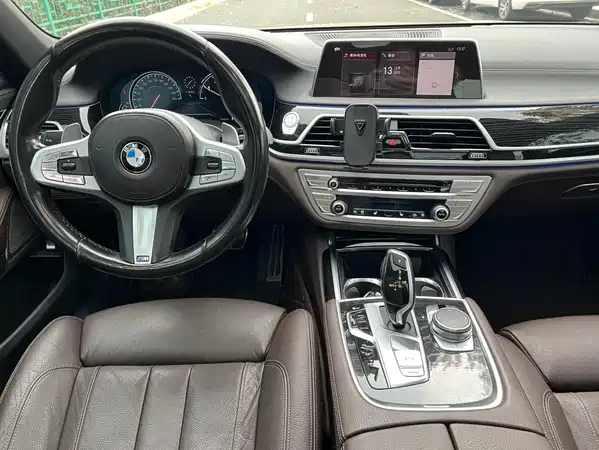 BMW 7 Series 2019