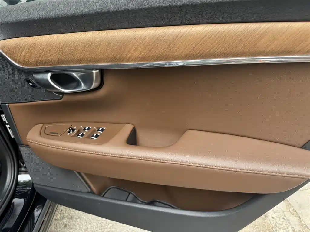 Volvo S90 2023 — фото 10