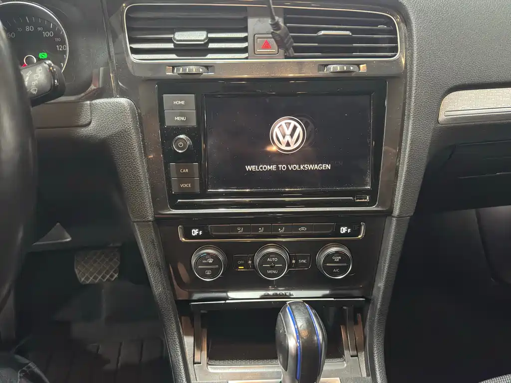 Volkswagen Golf Pure Electric 2020 — фото 14