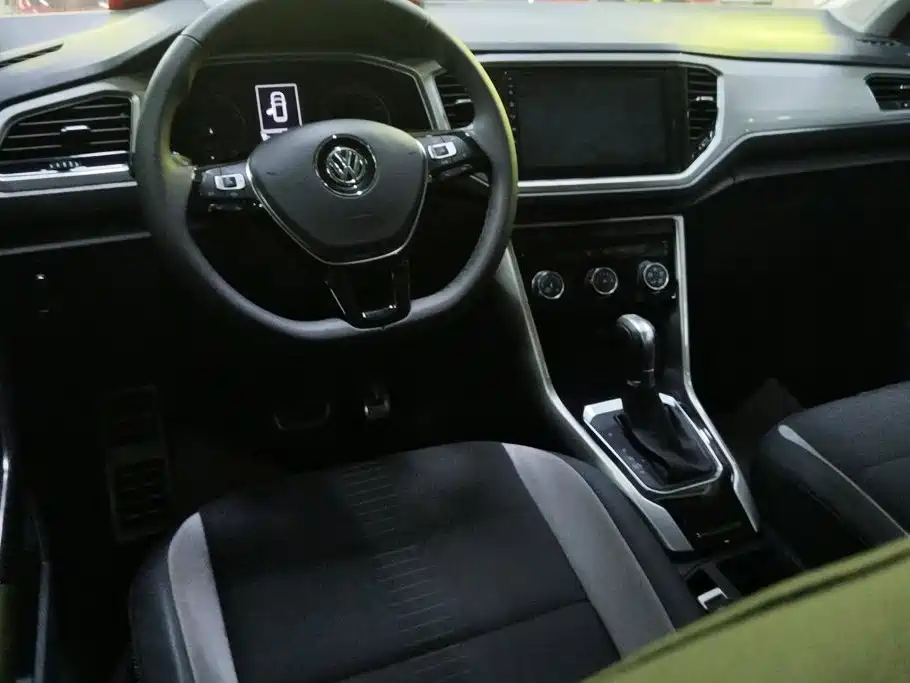 Volkswagen T-Roc 2020 — фото 12