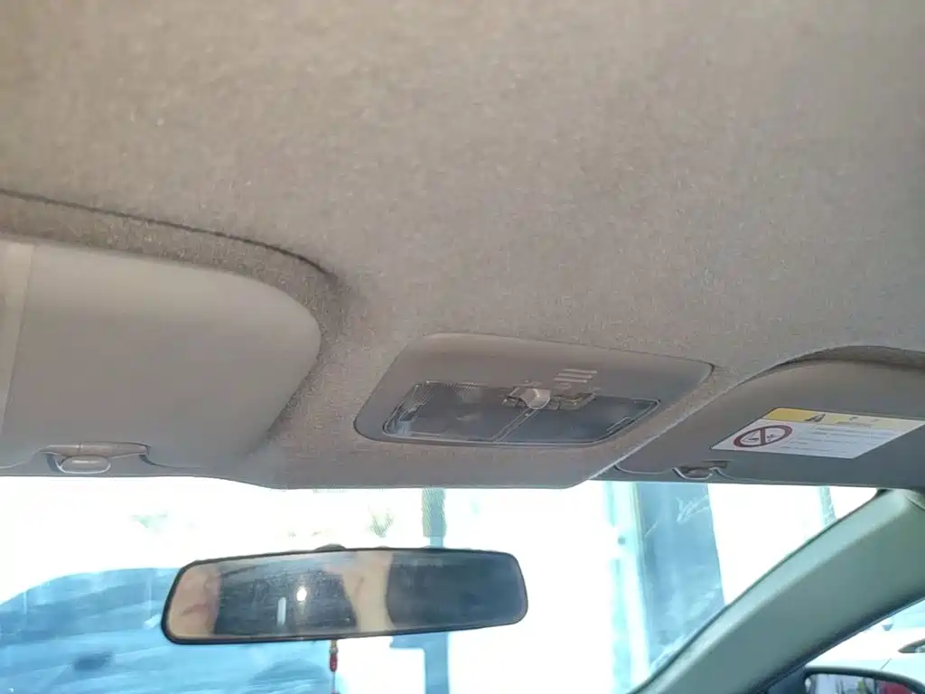 Toyota Yaris L 2015 — фото 18