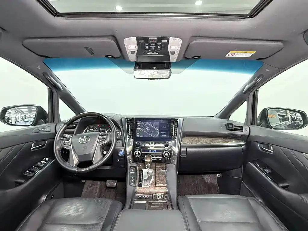 Toyota Vellfire 2022 — фото 7