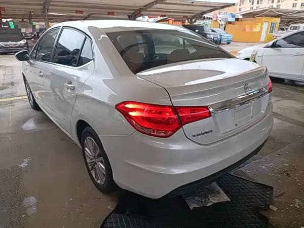 Citroën C4L 2015