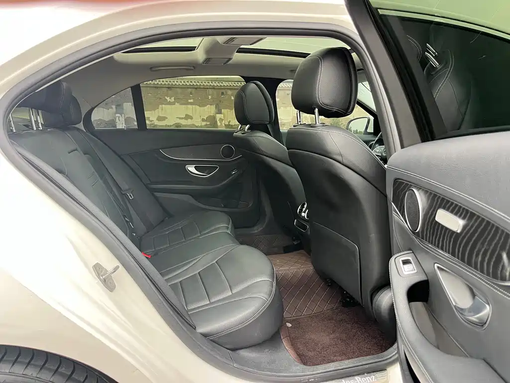 Mercedes-Benz C-Class 2019 — фото 10