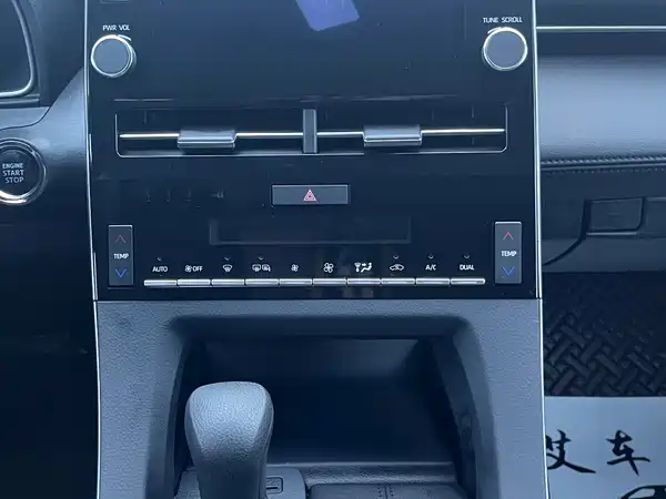 Toyota Avalon 2022