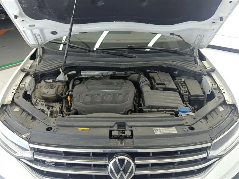 Volkswagen Tiguan L 2023 — фото 10