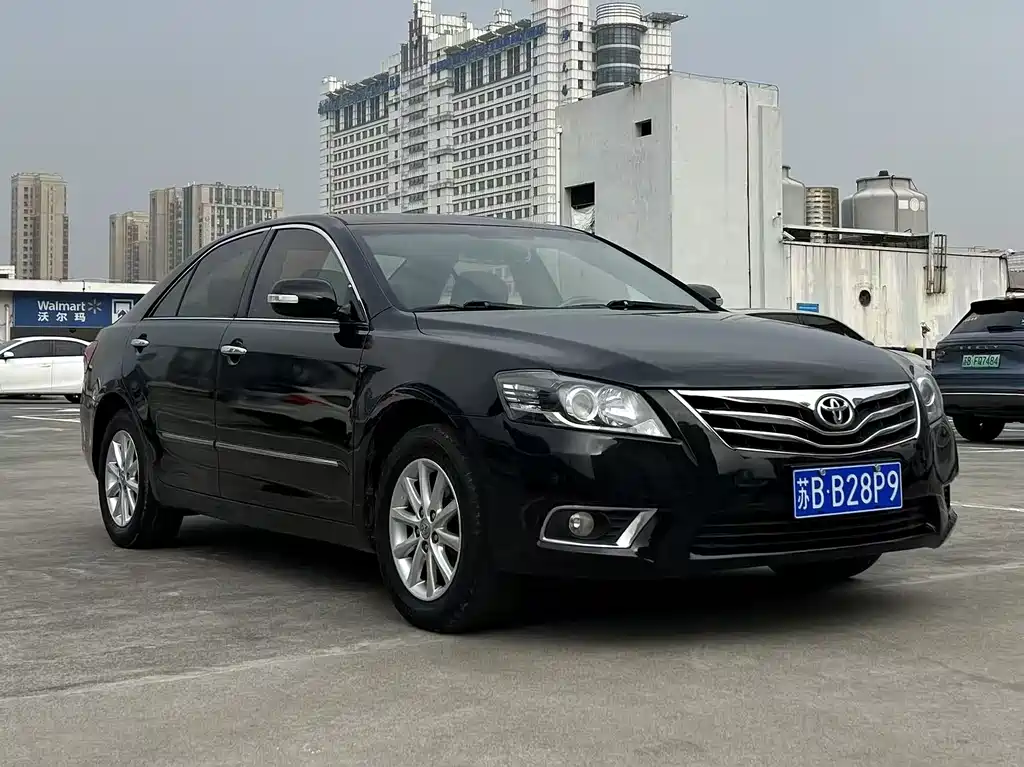 Toyota Camry 2014 — фото 3