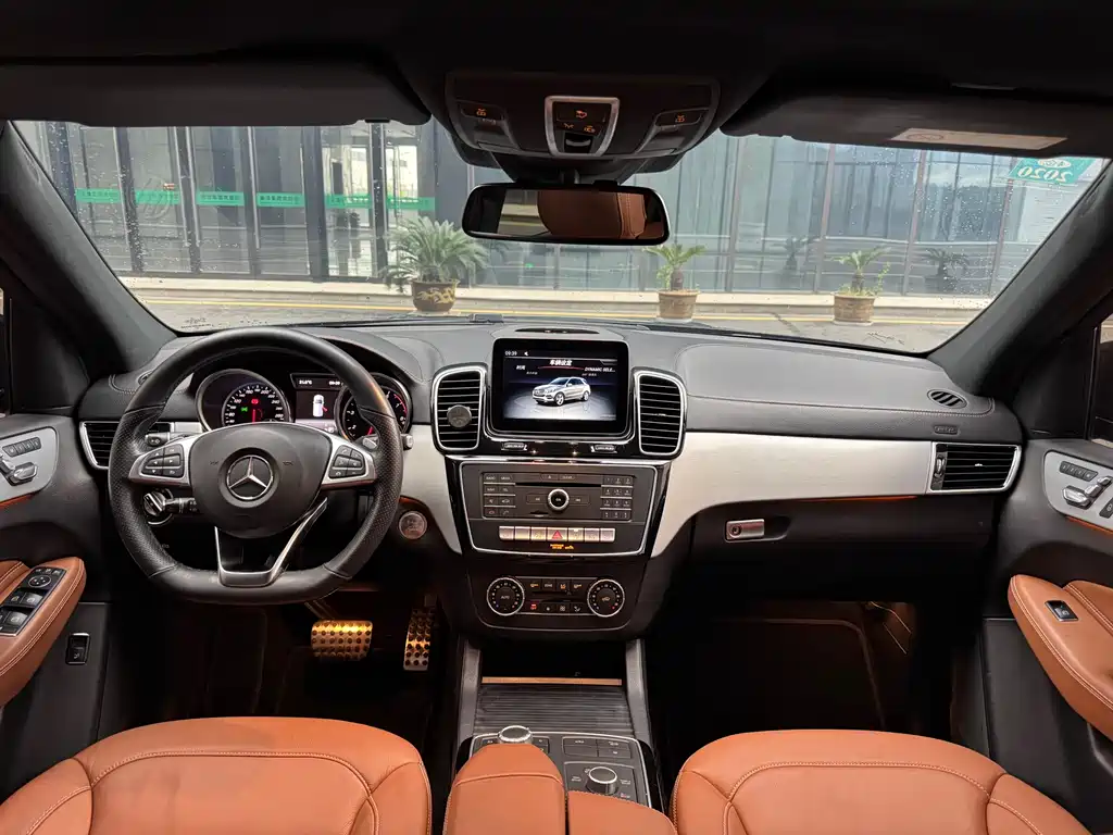 Mercedes-Benz GLE AMG 2018 — фото 9
