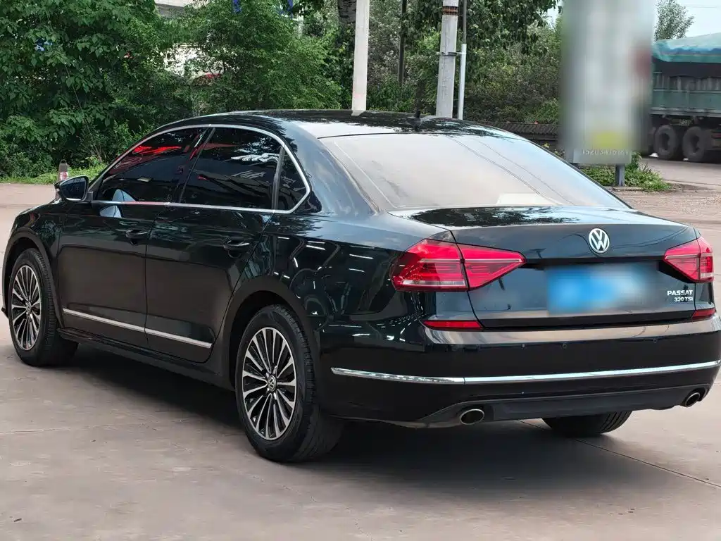 Volkswagen Passat 2019 — фото 10