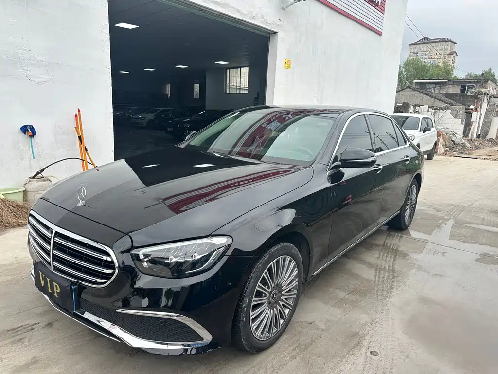 Mercedes-Benz E-Class 2023 — фото 1