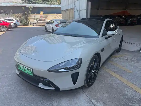 Xiaomi SU7 2024