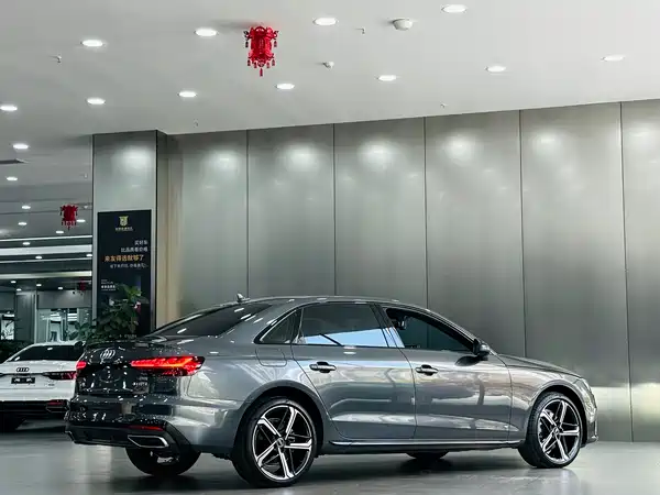 Audi A4L 2025