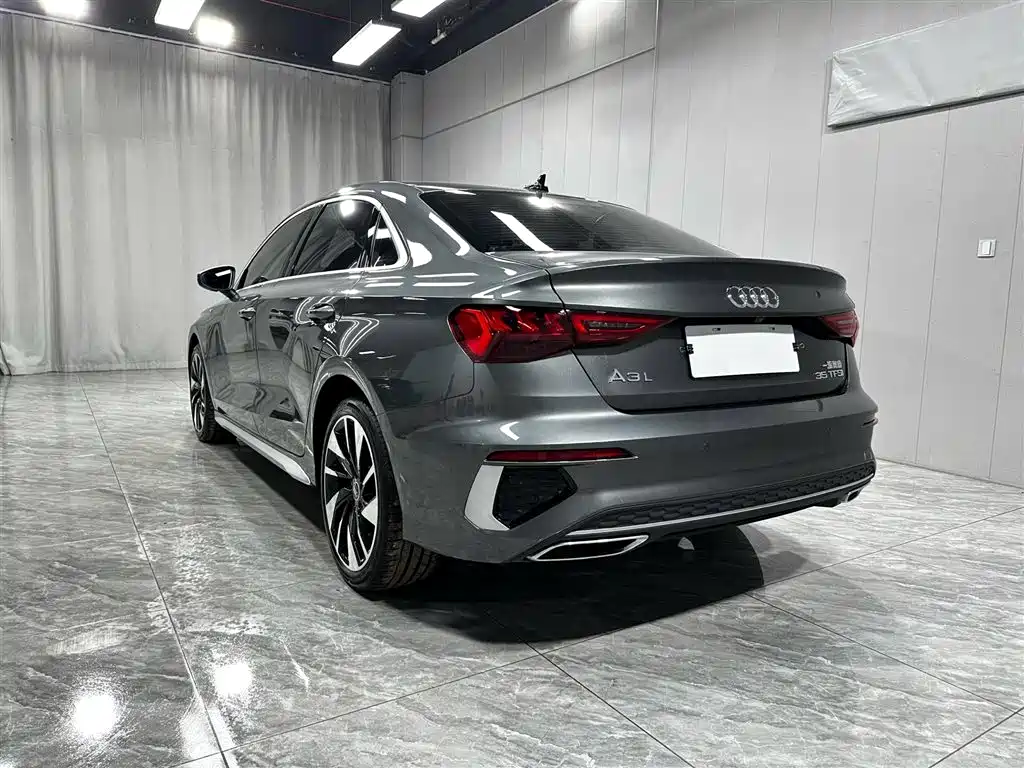 Audi A3 2023 — фото 4