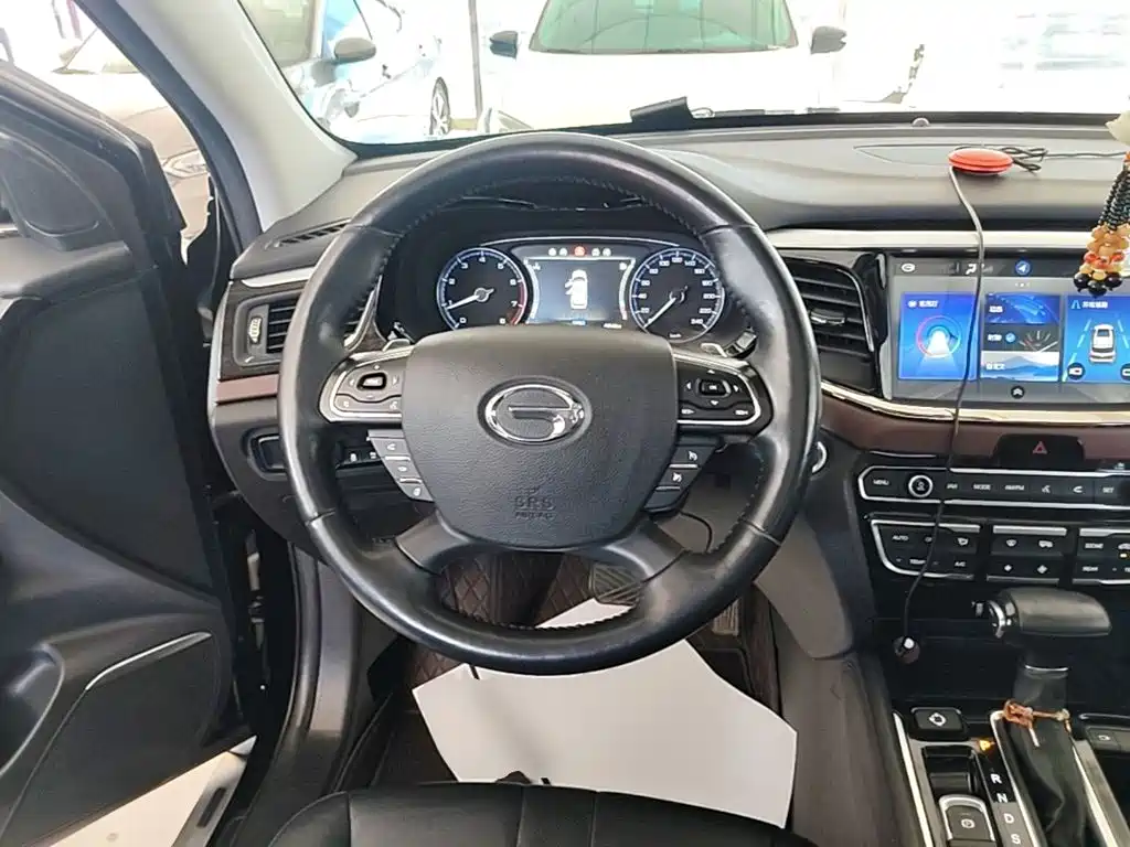 GAC Motor Trumpchi GS8 2018 — фото 11