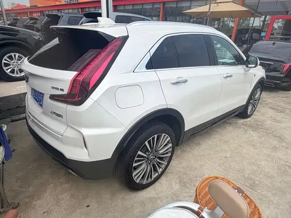Cadillac XT4 2025