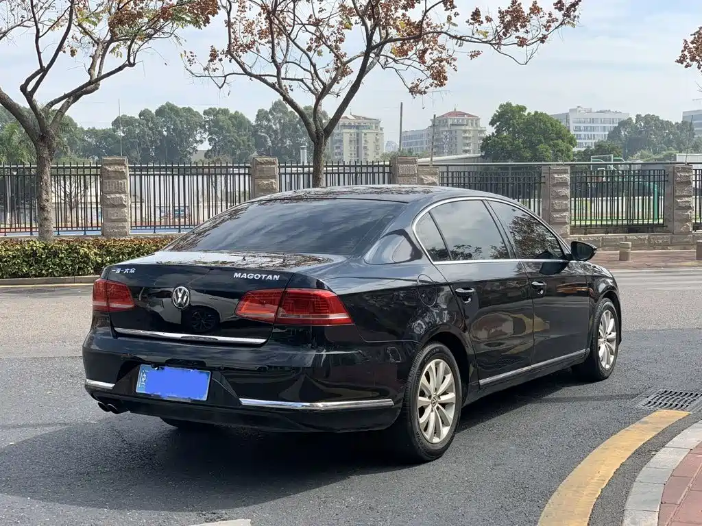 Volkswagen Magotan 2015