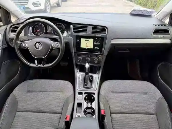 Volkswagen Golf 2020