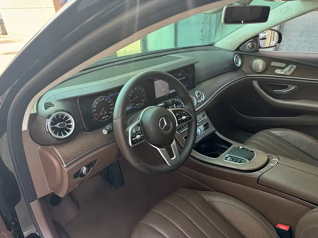 Mercedes-Benz E-Class 2020 — фото 3