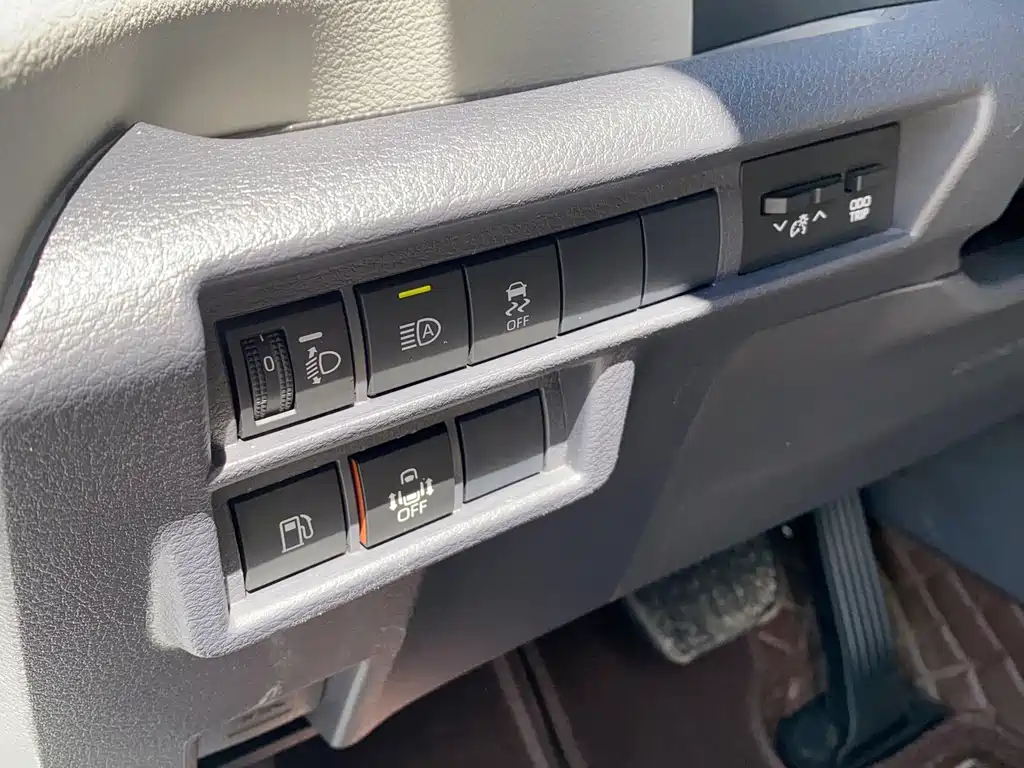 Toyota Sienna 2024 — фото 11