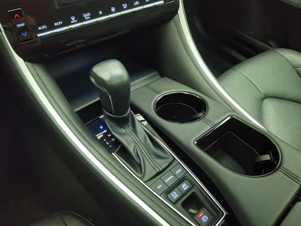 Toyota Avalon 2023 — фото 13