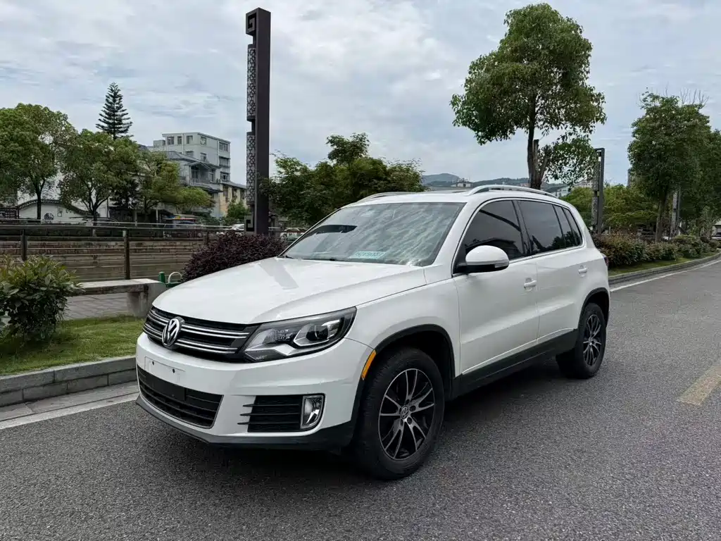 Volkswagen Tiguan 2016 — фото 1
