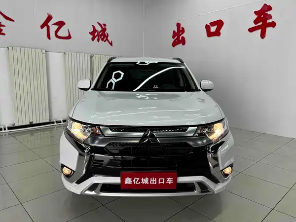 Mitsubishi Outlander 2022