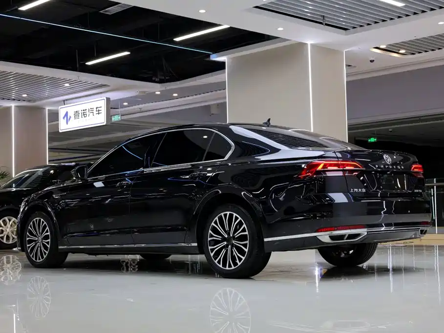 Volkswagen Phideon 2019 — фото 5