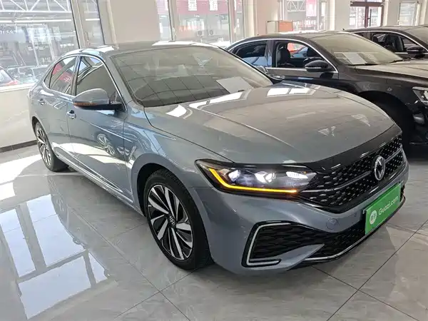 Volkswagen Passat 2022