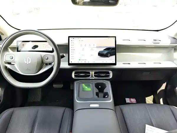 Leapmotor B01 2025