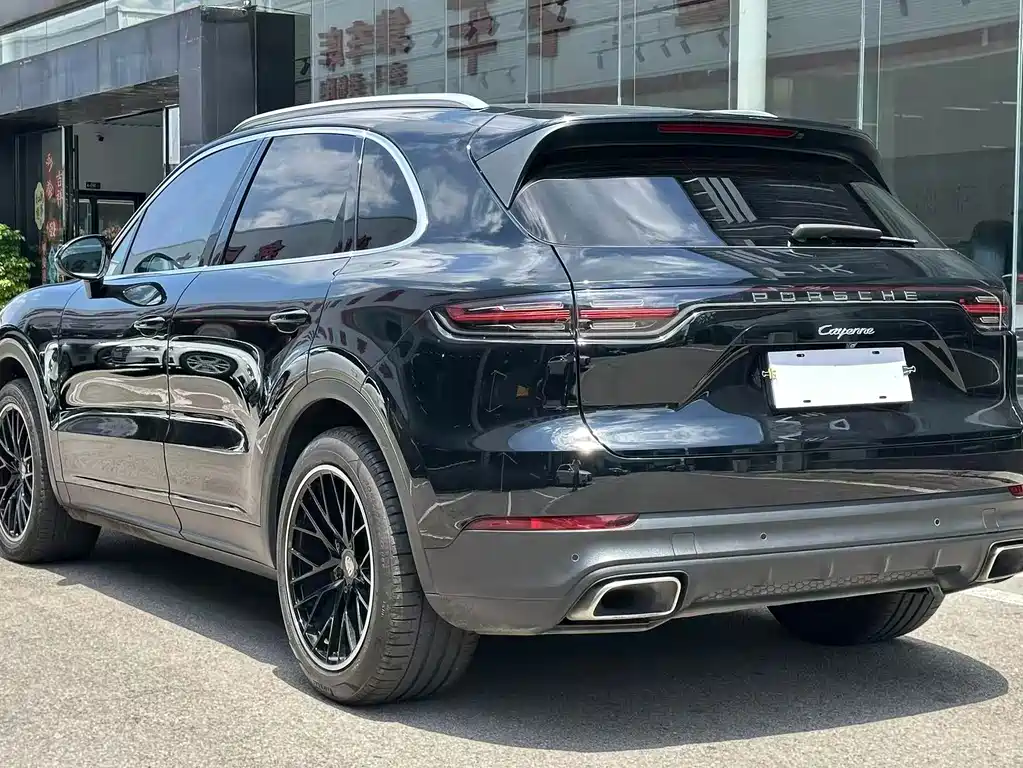 Porsche Cayenne 2019 — фото 9