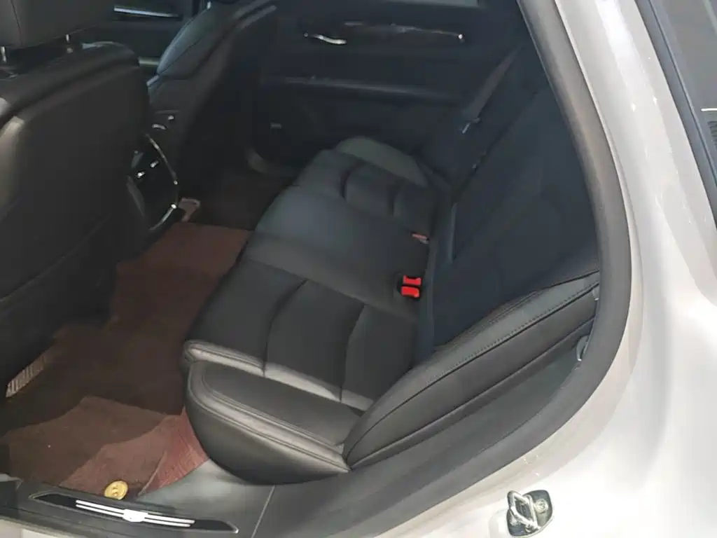 Cadillac CT6 2023 — фото 17