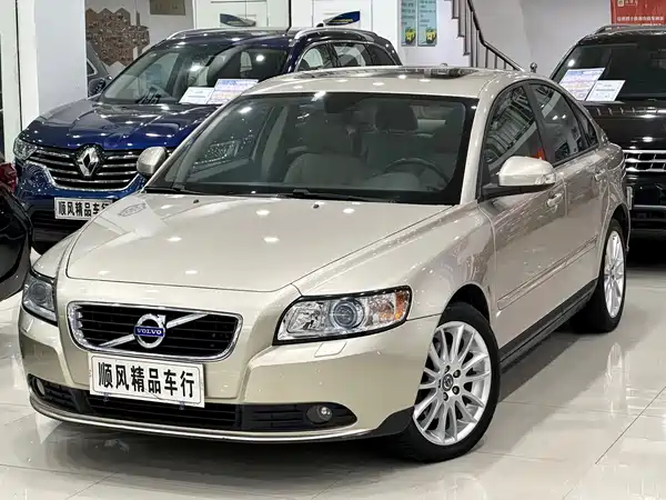 Volvo S40 2012